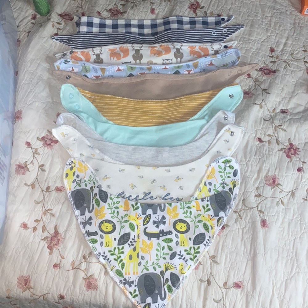 Teething drooling bibs